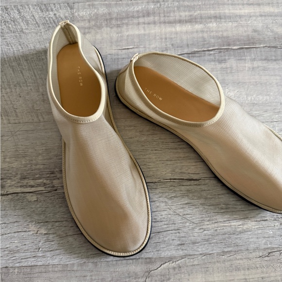 The Row Cream Flats - Picture 4 of 11